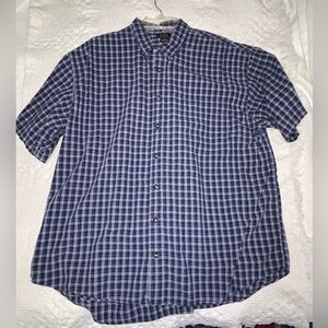 Men's Short-Sleeve Blue Plaid Button-Down Shirt